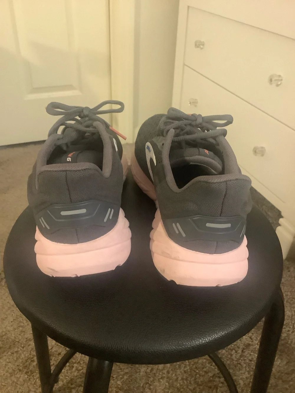 Brooks Anthem 6 Sneakers Size 8 1/2 Gray